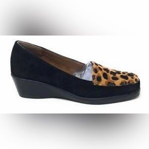 Aerosoles leopard and black wedge